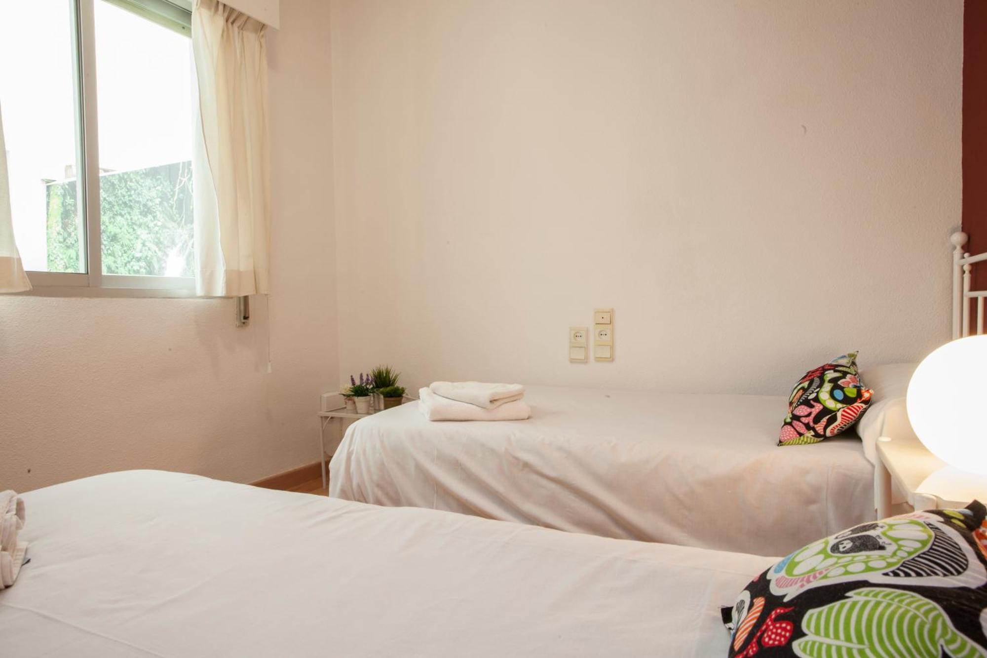 Singular Apartments Jorge Juan Valencia Room photo